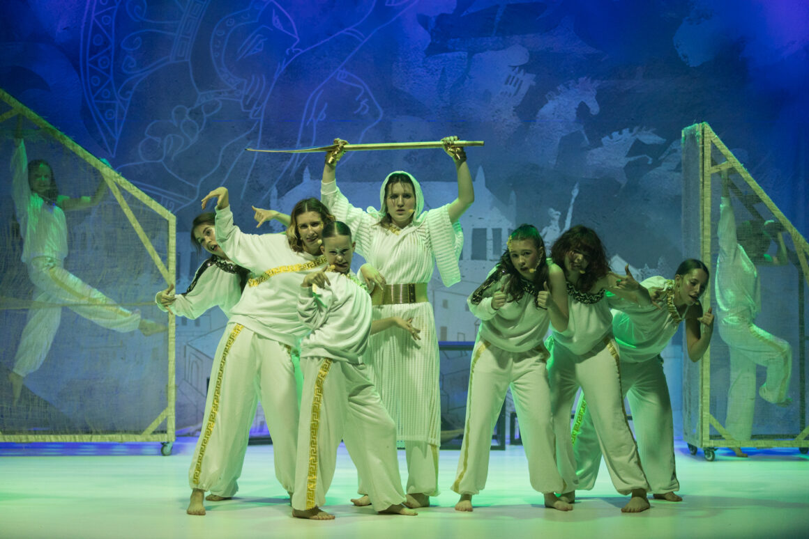 OMG! O mitach greckich